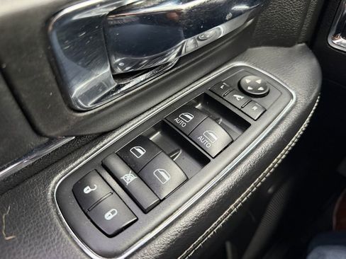 Used 2019 RAM 1500 Laramie AWD/4WD image 20