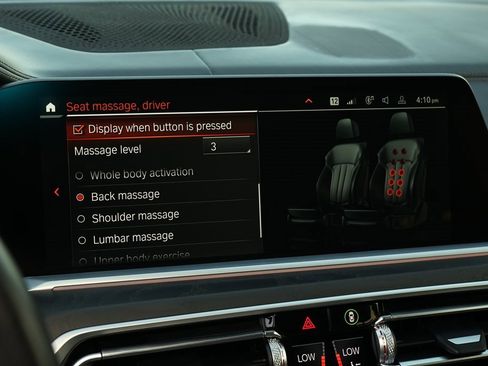 Used 2021 BMW X7 M50i image 17