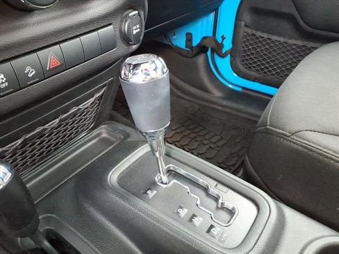 Used 2018 Jeep Wrangler Sport image 21