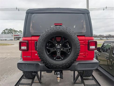 Used 2022 Jeep Wrangler Willys image 18