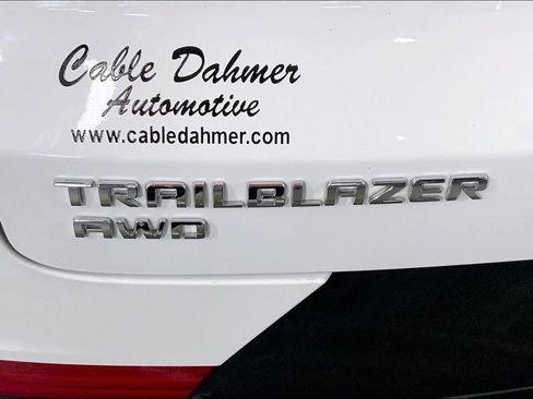 Used 2025 Chevrolet TrailBlazer LT AWD/4WD image 8