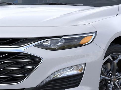 New 2025 Chevrolet Malibu LT image 10
