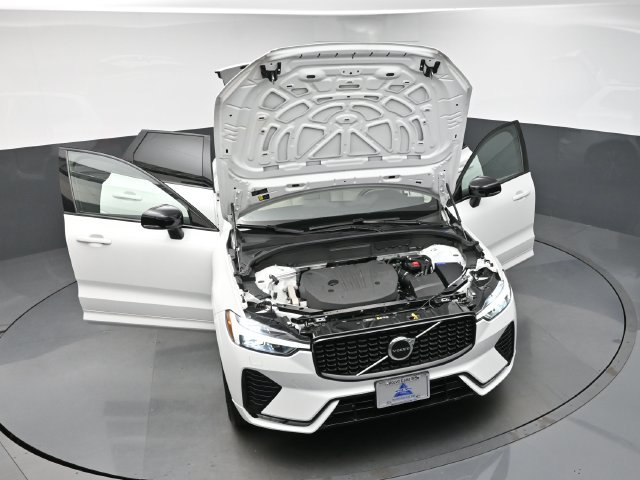 Used 2024 Volvo XC60 B5 Core w/ Climate Package AWD/4WD image 47