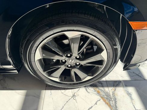 Used 2022 Honda Odyssey Elite image 35