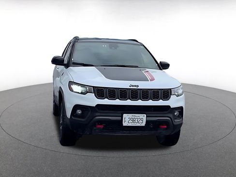 Used 2025 Jeep Compass Trailhawk image 10