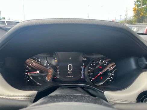 Used 2025 Jeep Compass Limited AWD/4WD image 12