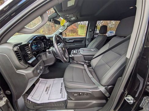 Used 2022 Chevrolet Silverado 1500 LT w/ Convenience Package II image 26