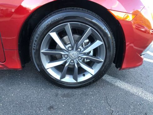 Used 2019 Honda Civic EX image 6