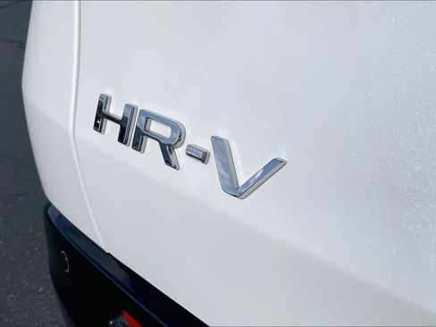 Used 2024 Honda HR-V EX-L image 9