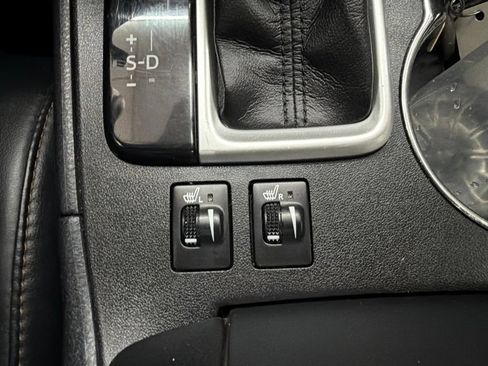 Used 2016 Toyota Highlander XLE FWD image 10
