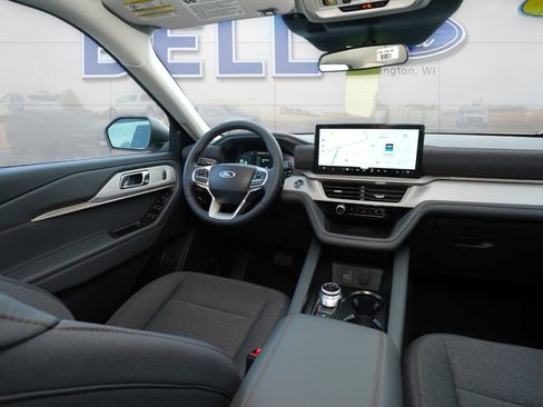 New 2026 Ford Explorer Active image 13