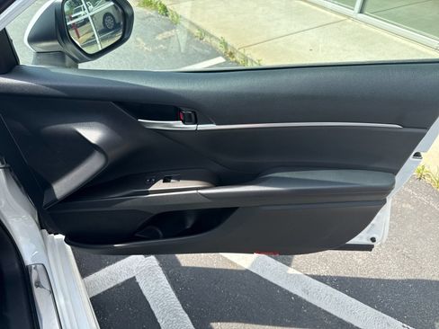 Used 2023 Toyota Camry SE FWD image 28