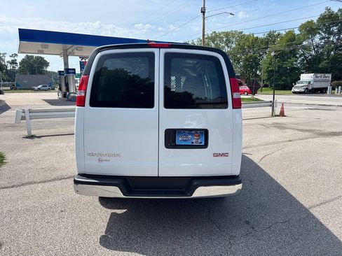 Used 2025 GMC Savana 2500 w/ Driver Convenience Package RWD image 4