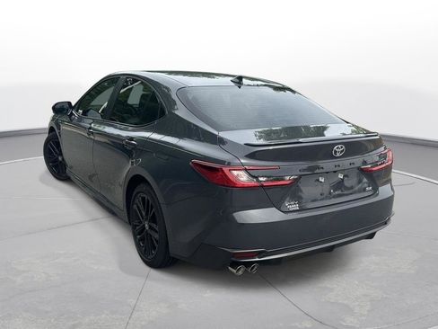 Used 2026 Toyota Camry SE FWD image 7