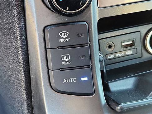 Used 2016 Hyundai Genesis 3.8 image 25