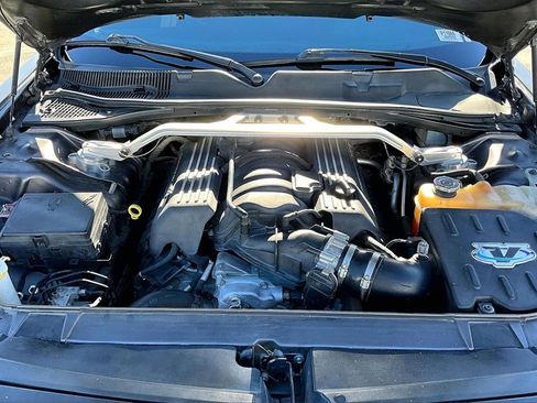 Used 2016 Dodge Challenger R/T Scat Pack w/ Leather Interior Group image 11