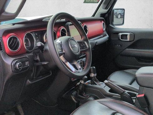 Used 2023 Jeep Gladiator Rubicon w/ LED Lighting Group AWD/4WD image 10