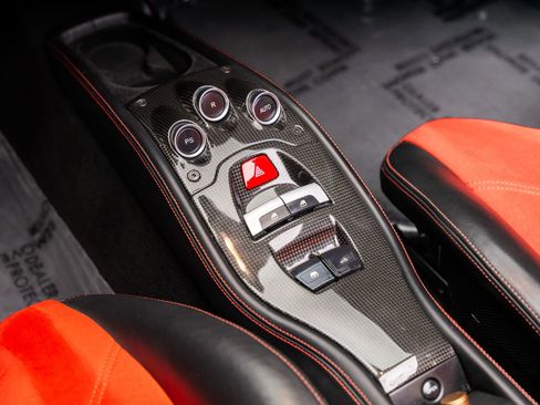 Used 2013 Ferrari 458 Spider image 65