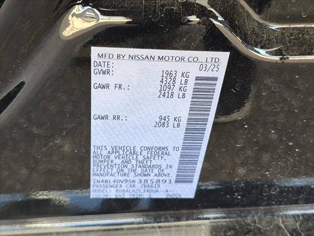 Used 2025 Nissan Altima 2.5 SV FWD image 14