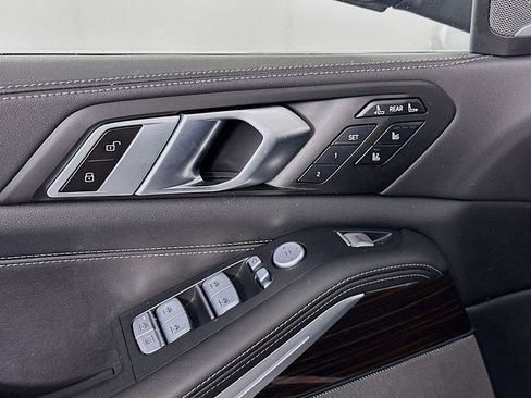 Certified 2023 BMW X7 xDrive40i w/ Executive Package image 18