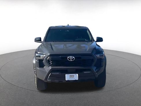 Used 2025 Toyota Tacoma TRD Off-Road image 3