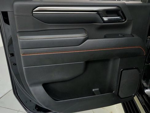 Used 2024 GMC Sierra 2500 AT4 w/ AT4 Premium Plus Package AWD/4WD image 21