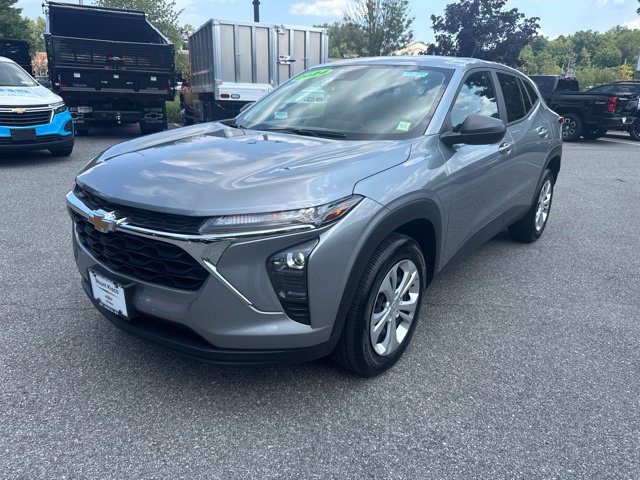 Certified 2024 Chevrolet Trax LS w/ Driver Confidence Package FWD image 1