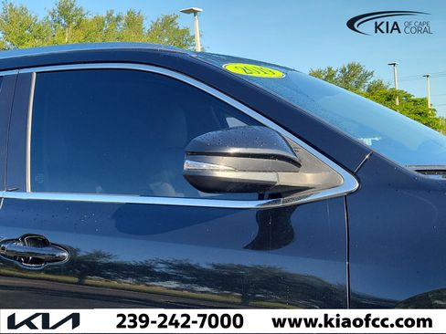 Used 2019 Toyota Highlander XLE FWD image 8