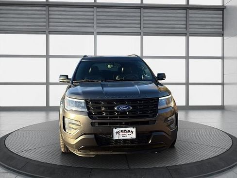 Used 2017 Ford Explorer Sport w/ Equipment Group 401A image 9