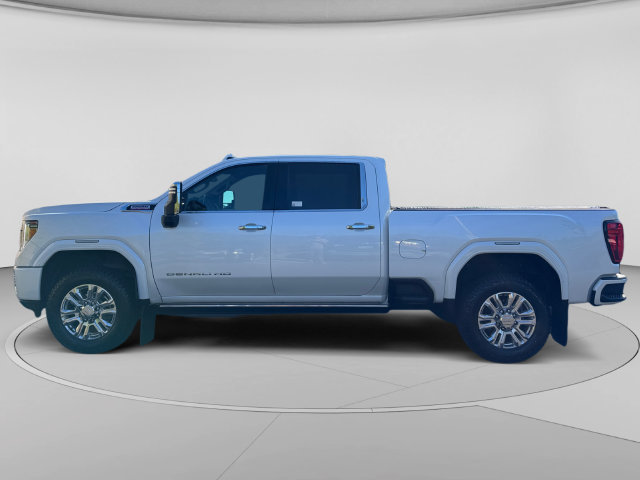 Used 2023 GMC Sierra 3500 Denali w/ Denali Ultimate Package AWD/4WD image 2