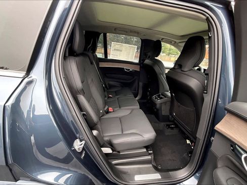 New 2026 Volvo XC90 B5 Plus image 27