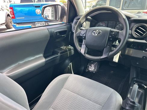 Used 2018 Toyota Tacoma SR RWD image 18