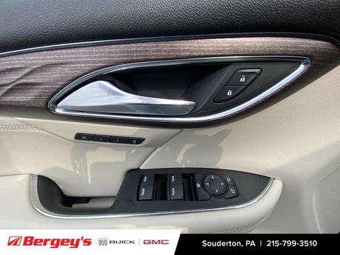 Certified 2021 Buick Envision Avenir w/ Technology Package II AWD/4WD image 27