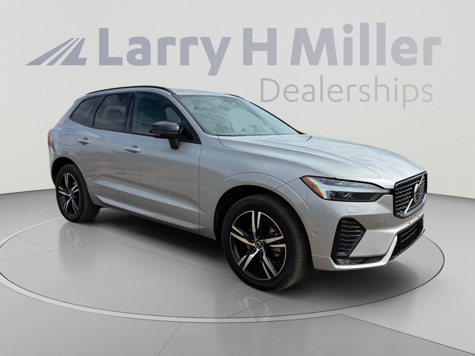 Used 2022 Volvo XC60 B5 R-Design w/ Advanced Package AWD/4WD image 7