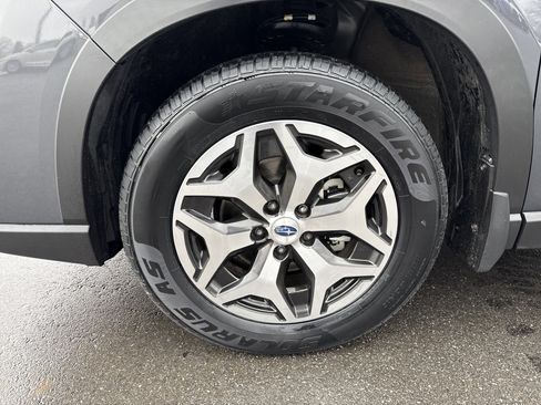 Used 2021 Subaru Forester Premium image 11