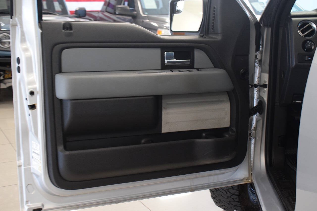 Used 2014 Ford F150 XLT w/ Equipment Group 302A Luxury AWD/4WD image 21