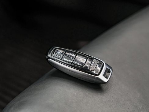 Used 2021 Audi RS 7 Sportback w/ Carbon Optic Package image 86