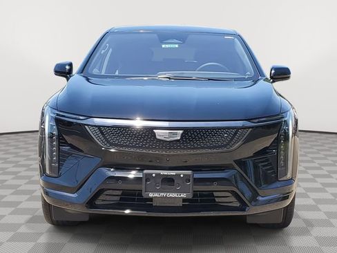 New 2025 Cadillac Optiq Sport 1 w/ LPO, Floor Liner Package AWD/4WD image 2