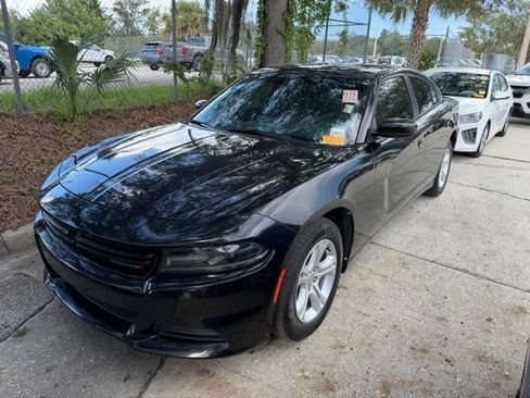 Used 2020 Dodge Charger SXT RWD image 6