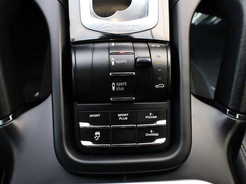 Used 2017 Porsche Cayenne S AWD/4WD image 23