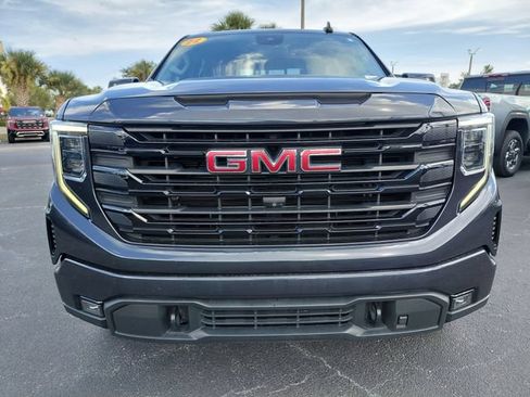Used 2022 GMC Sierra 1500 Elevation w/ Preferred Package AWD/4WD image 4