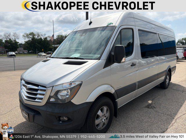 Used 2015 Freightliner Sprinter 2500 RWD image 1