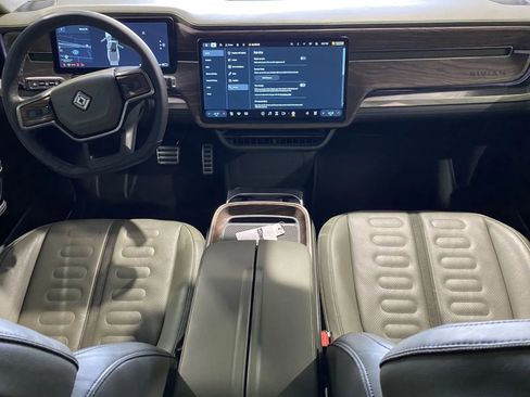 Used 2022 Rivian R1T Launch Edition image 5