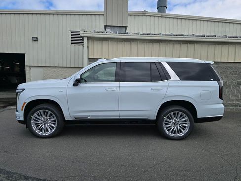 New 2026 Cadillac Escalade Luxury AWD/4WD image 3