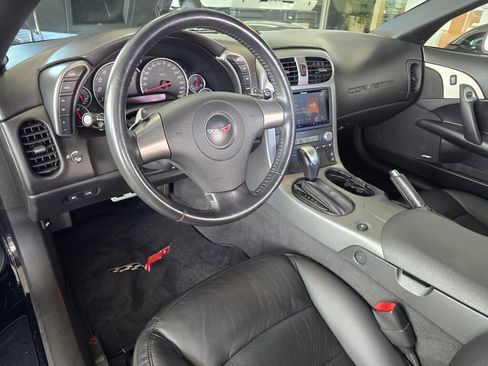 Used 2006 Chevrolet Corvette Coupe w/ Preferred Equipment Group RWD image 25