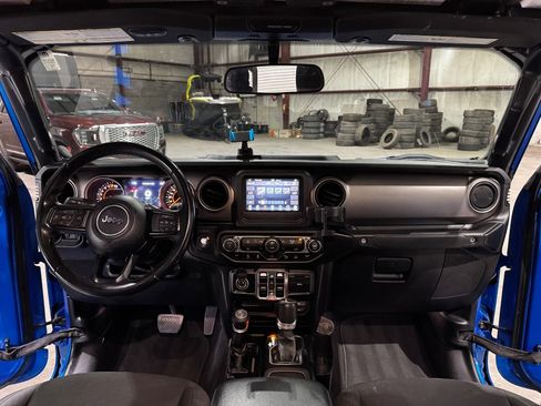 Used 2020 Jeep Gladiator Sport w/ Quick Order Package 24S image 28