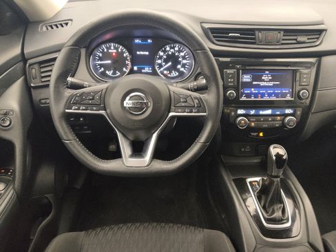 Used 2019 Nissan Rogue SV FWD image 22