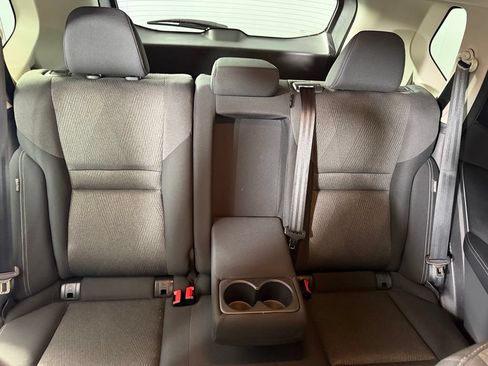 Used 2025 Nissan Rogue SV FWD image 19