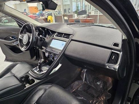 Used 2020 Jaguar E-PACE SE image 8
