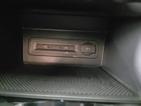 Used 2022 Volkswagen Atlas Cross Sport SEL R-Line w/ Cross Sport MDO Package image 21